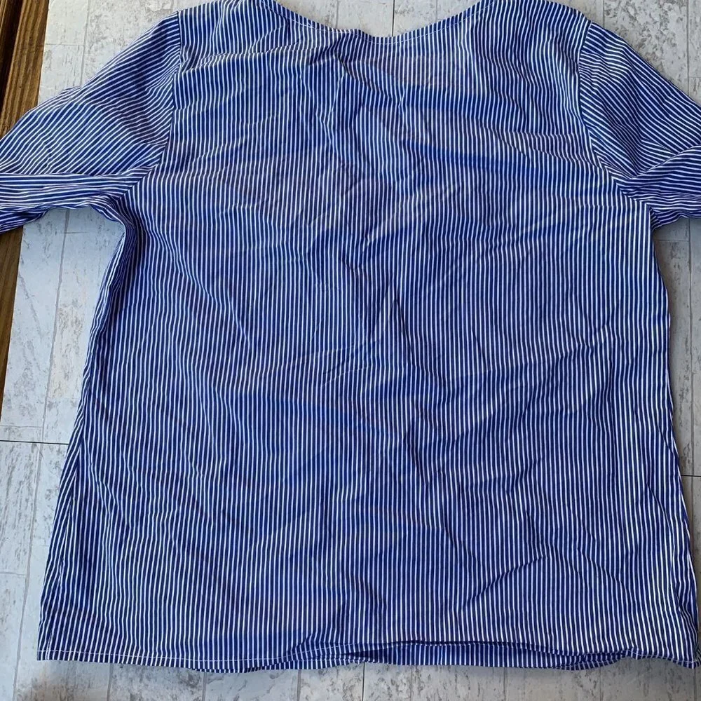 ST. JOHN'S BAY Bell Sleeve Embroidered Top Striped Blue White Floral Flower Boho